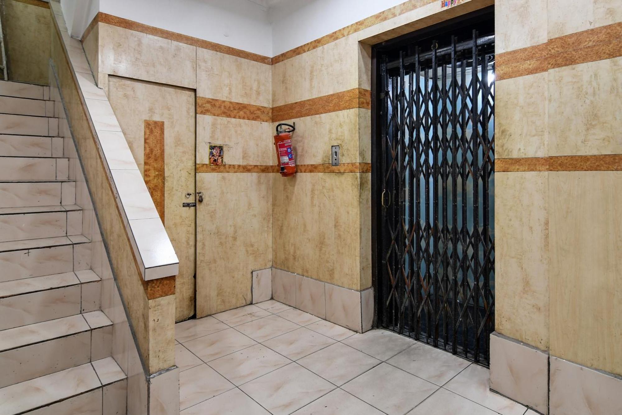 Hotel O Dinar Kolkata Luaran gambar